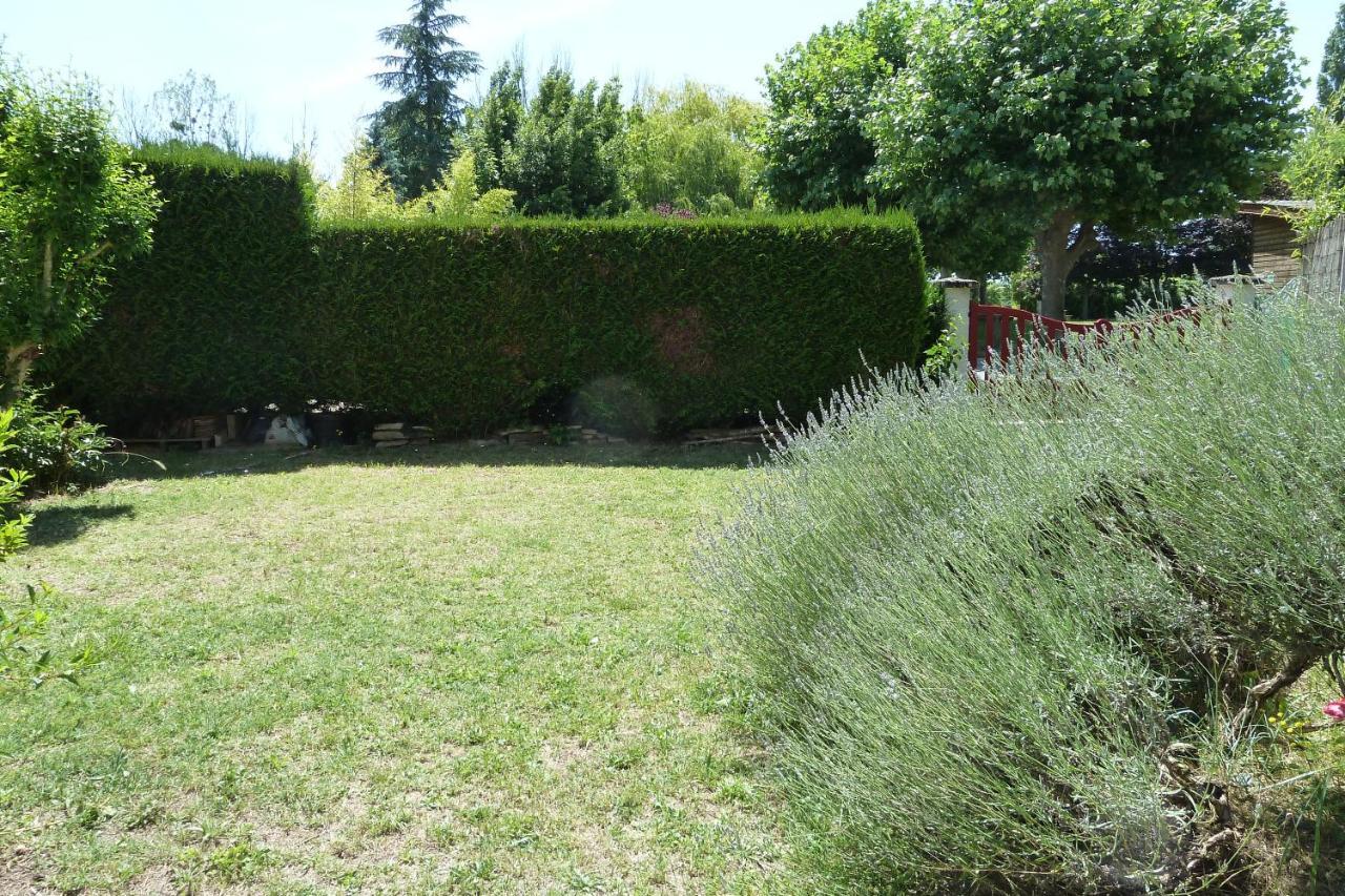 Le Gite Du Canal Noyers-sur-Cher Esterno foto